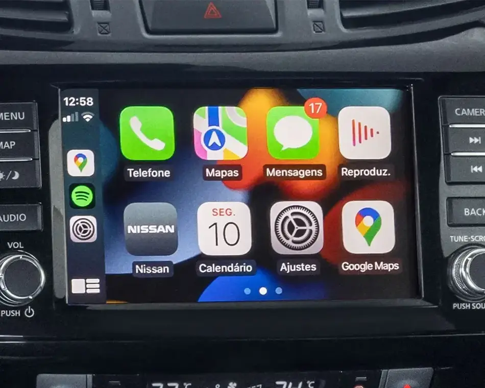 Central multimídia da Nissan Frontier com Apple CarPlay